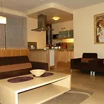 Apartament Aparthouse