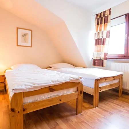 Aparthouse