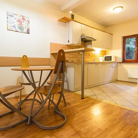 阿帕德公寓 公寓