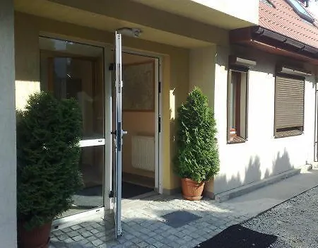 Aparthouse شقة فروتسواف