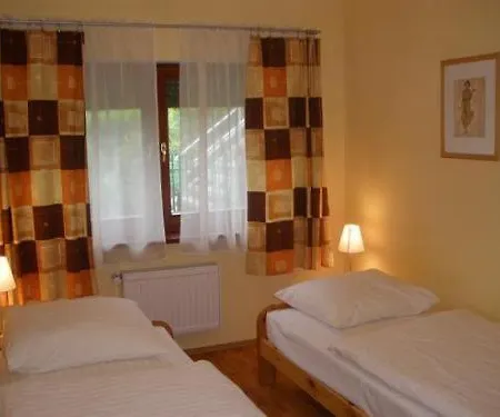 Aparthouse